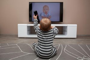 تاثیرات مخرب تلویزیون بر کودکان